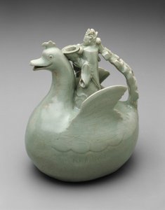 鸟形的壶与冠骑手捧着一碗 作者 韩国学校