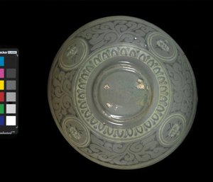 Bowl with cranes and clouds, c.1150-1200 (celadon-glazed stoneware) 作者 韩国学校