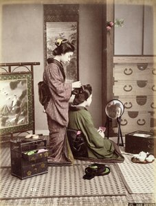 美发，日本，1880年（手上色的蛋白印在卡上）