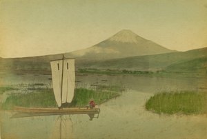 日本：富士山（Fuji Yama），前景是北込湖上的一艘帆船