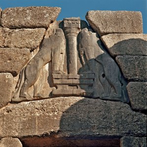 狮子门：希腊伯罗奔尼撒半岛（公元前 1500-1100 年）迈锡尼古城遗址