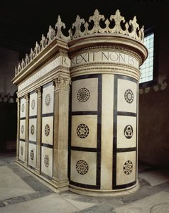 1467年Capella Rucellai圣墓的小寺庙（大理石）