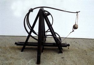 一个弹射器。 模型来自列奥纳多·达·芬奇 (Leonardo da Vinci) 的绘图。 米兰科技博物馆。