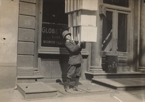 马车夫或 "尾随者 "帮助装车