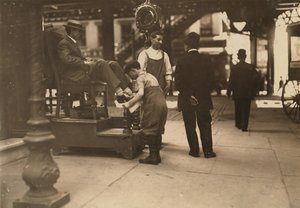 纽约市第三大道与第九街交汇处的 Bootblack 作者 刘易斯·威克斯·海恩