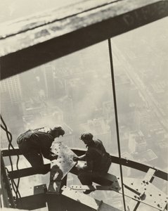 纽约帝国大厦，1931年 作者 刘易斯·威克斯·海恩