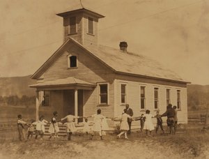 Pleasant Green 学校--西弗吉尼亚州马林顿附近只有一间教室的有色人种学校 1921 年（照片） 作者 刘易斯·威克斯·海恩