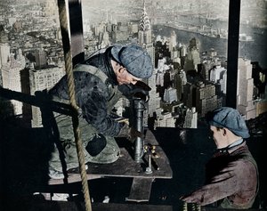 铆接帝国大厦c1931的早晨桅杆上的最后螺栓 作者 刘易斯·威克斯·海恩