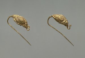 一对金耳环，辽代，10至11世纪
