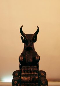 公牛头形状的首都，来自伊朗波斯波利斯 作者 未知未知