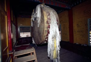 中国云南香格里拉甘丹松赞林寺的转经筒，又称中甸或嘉塘 作者 未知未知