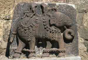 印度马哈拉施特拉邦达拉塔巴德（Devagiri）堡垒的大象浮雕 作者 未知未知
