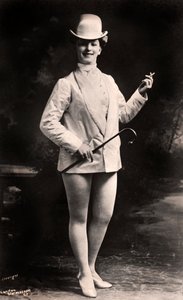 莉莉·艾瑞斯（Lily Iris），女演员，1906年。