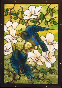 芙蓉和鹦鹉，c.1910-20（含铅玻璃） 作者 路易斯·康福特·蒂芙尼
