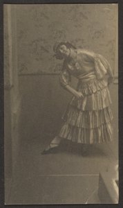 [女舞者] 作者 路易斯·弗莱肯斯坦
