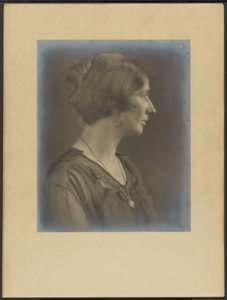 Margaret Few - 雕塑家 作者 路易斯·弗莱肯斯坦