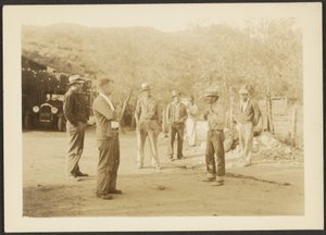 [男人在农场] 作者 路易斯·弗莱肯斯坦