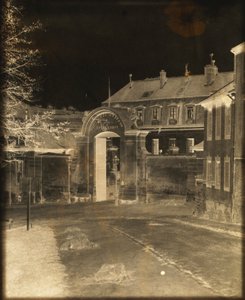 塞夫尔工厂门口c。 1852年。