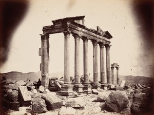 位于柱廊西端的陵墓，帕尔米拉，1864 年（照片） 作者 路易斯·维涅斯