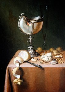 鹦鹉螺杯、去皮柠檬和核桃的静物画（板面油画）