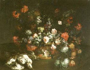玫瑰、郁金香、风铃草、丁香和其他花放在一个篮子里，上面有死鸟。 作者 玛格丽塔 (attr. To) Caffi
