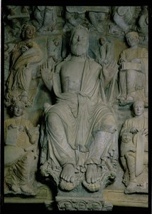 Portico de la Gloria的细节描述基督在陛下石头