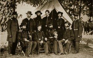 General Jefferson C. Davis and Staff 作者 马修和布雷迪工作室
