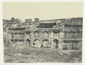 巴尔贝克，《太阳和朱庇特神庙的内部结构》，叙利亚，184951年，1852年印刷。 作者 马克西姆·杜营