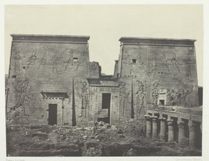 Drômos和Philônes，Pilônes的伊希斯大神庙；努比亚，《埃及、努比亚、巴勒斯坦和叙利亚》画册（1852年）第72幅图版 作者 马克西姆·杜营