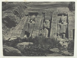 Ibsambul，Hathor Spéos的南部，努比亚，184951，1852年印刷。 作者 马克西姆·杜营