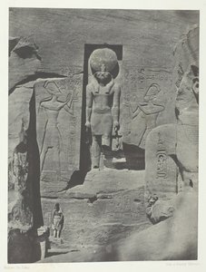 Ibsamboul，《努比亚Phre的Spéos入口处的雕塑》，184951，1852年印刷。 作者 马克西姆·杜营