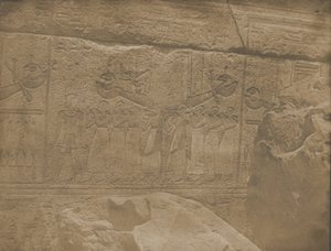 卡纳克宫，花岗岩圣殿的外部雕塑，1849-51。 作者 马克西姆·杜营