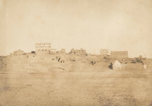 卢克索村的部分景观，底比斯，1849-50。 作者 马克西姆·杜营