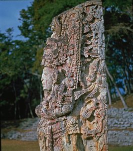 石碑 H，仪式广场，公元 731 年 作者 玛雅人