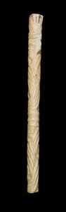 带有垫子设计的机具，AD 600-900（骨头） 作者 玛雅玛雅人
