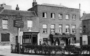 Flask啤酒屋，伦敦海格特村（Highgate Village），1926-1927年。 作者 麦克里什