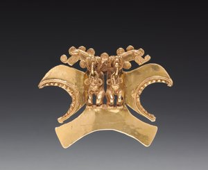 双鸟形吊坠，c。 1000-1500（铸金和锤打金）