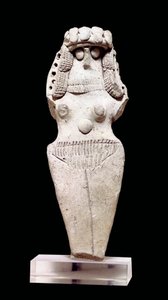 美索不达米亚艺术：裸体女人。 兵马俑，公元前 2 千年（公元前 2000 年左右）。 来自 Tell Asmar（美索不达米亚的 Esnunna）。 暗：0,106x0,045x0,018m。 巴黎，卢浮宫博物馆 作者 美索不达米亚
