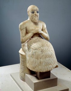 美索不达米亚艺术：Intendente Ebih-il 雕像。 雪花石膏、贝壳、青金石和片岩雕塑，约公元前 2500 年（苏美尔时期，约公元前 2900-2200 年）。 来自玛丽。 高度：0.525 m。