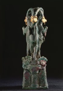 Sacred tree formed from three goats, from Larsa, southern Mesopotamia, c.1750 BC (bronze & gold) 作者 美索不达米亚