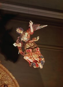 圣约瑟夫教堂祭坛上方的天使（彩绘木）