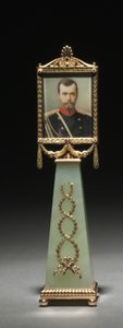 裱裱缩影：彼得·卡尔·法贝热（Peter CarlFabergé）（1846-1920）公司的沙皇尼古拉二世肖像，约翰内斯·泽恩格拉夫（Johannes Zehngraf（1857-1908））于1896年之前作的微型画（金，玉，红宝石，水粉，象牙，玻璃）（另请参见499673） ＆499674）
