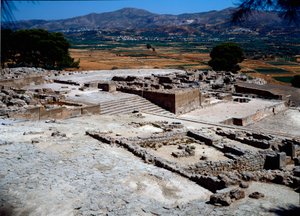 米诺斯文明：公元前 1950-1700 年费斯托斯 (Festos) 宫殿西翼的景色。 费斯托斯，克里特岛 作者 美浓
