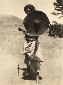在法西斯时代建立一个帝国。库纳马战士，1936年5月9日（黑白照片）。 作者 莫迪斯蒂诺·巴尔迪内蒂