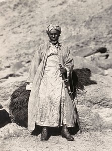 在法西斯时代建立一个帝国：一个穆斯林酋长，1936年5月9日（黑白照片）。 作者 莫迪斯蒂诺·巴尔迪内蒂