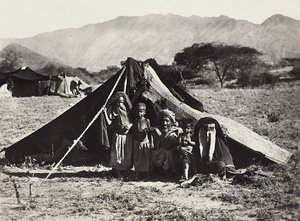 在法西斯时代建立一个帝国：Rasciaida家庭，1936年5月9日（黑白照片）。 作者 莫迪斯蒂诺·巴尔迪内蒂