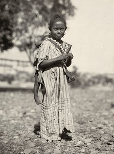 在法西斯时代建立一个帝国：一个阿比西尼亚女孩，1936年5月9日（黑白照片）。 作者 莫迪斯蒂诺·巴尔迪内蒂