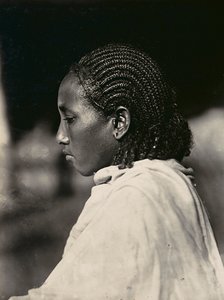 在法西斯时代建立一个帝国：一位阿比西尼亚妇女，1936年5月9日（黑白照片）。 作者 莫迪斯蒂诺·巴尔迪内蒂