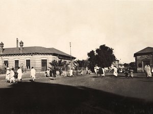 在法西斯时代建立一个帝国：阿斯马拉的电力公司，1936年5月9日（黑白照片）。 作者 莫迪斯蒂诺·巴尔迪内蒂