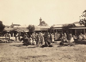 在法西斯时代建立一个帝国：切伦的市场广场，1936年5月9日（黑白照片）。 作者 莫迪斯蒂诺·巴尔迪内蒂